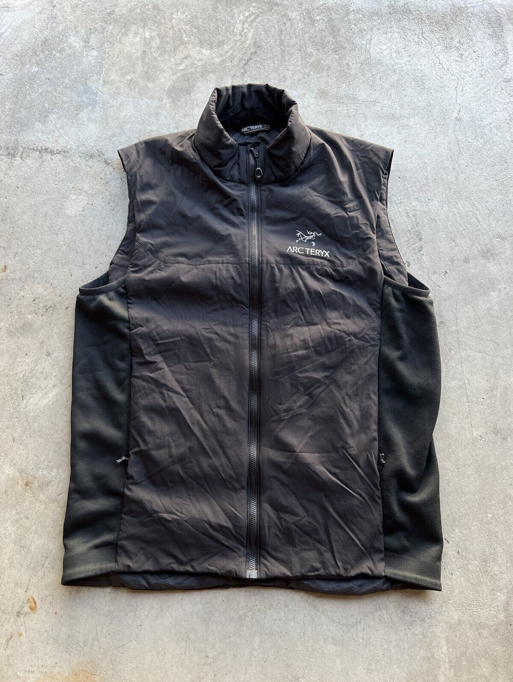 Arc'teryx Vest Jacket Men's M Black Atom Full Zip Light Insulated Warm VTG